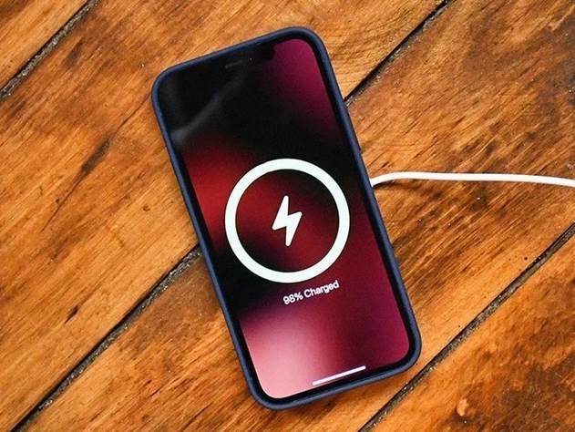 湛江苹果手机维修分享iPhone 12可以随便充电吗 